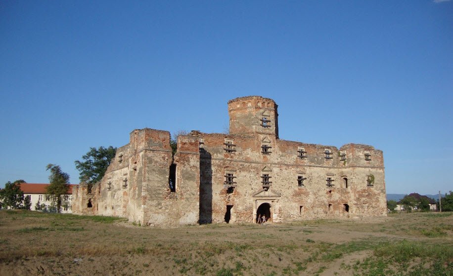 Castelul Lónyai, Medieșu Aurit, Romania, Romania